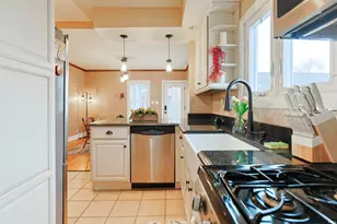 315 Miami Club Dr, Mishawaka, IN 46544 - Photo 9