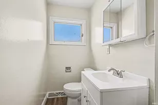 19705 Jewell Ave, South Bend, IN 46614 - Photo 9