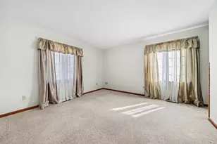 22136 Bee Ct, South Bend, IN 46628 - Photo 17