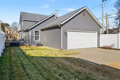 212 S Notre Dame Avenue, South Bend, IN 46617 - Photo 31