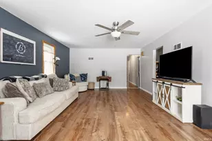 19520 Palisade Ave, South Bend, IN 46637 - Photo 5