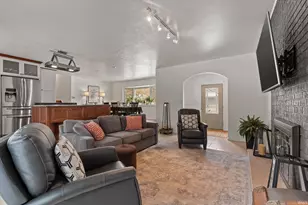 52567 Heatherfield Dr, South Bend, IN 46637 - Photo 5