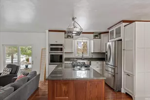 52567 Heatherfield Dr, South Bend, IN 46637 - Photo 7