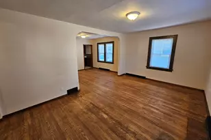 3022 Hartzer St, South Bend, IN 46628 - Photo 7