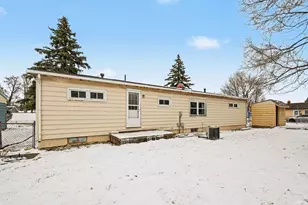 2005 Panama St, Mishawaka, IN 46544 - Photo 21