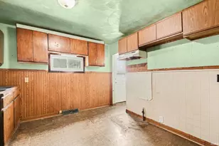 2005 Panama St, Mishawaka, IN 46544 - Photo 9