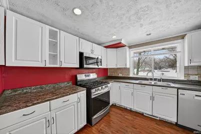 52040 Avanelle Street, Granger, IN 46530 - Photo 9