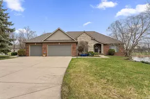 1015 E Grove St, Mishawaka, IN 46545 - Photo 1