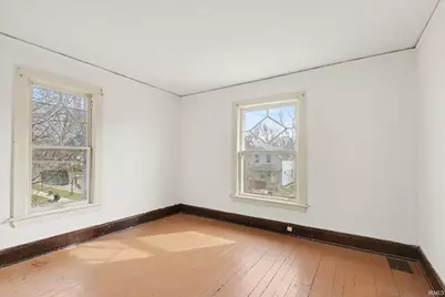 807 Diamond Avenue, South Bend, IN 46628 - Photo 23