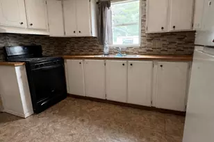 12514 Bonnie Ln, Middlebury, IN 46540 - Photo 5