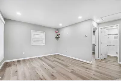 2105 S Taylor Street, South Bend, IN 46613 - Photo 5