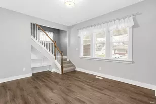 221 Harrison St, Mishawaka, IN 46544 - Photo 17