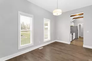 221 Harrison St, Mishawaka, IN 46544 - Photo 9