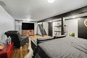 2246 Beverly Pl, South Bend, IN 46616 - Photo 19