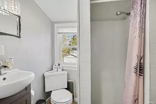 2246 Beverly Pl, South Bend, IN 46616 - Photo 13