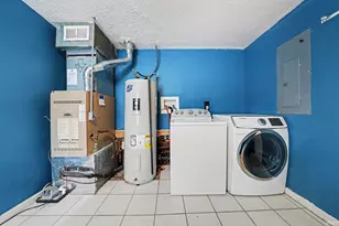 834 W Bryan St, South Bend, IN 46616 - Photo 17