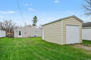 834 W Bryan St, South Bend, IN 46616 - Photo 23