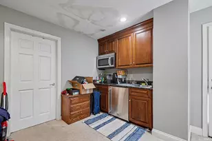 330 N Sunnyside Ave, South Bend, IN 46617 - Photo 13
