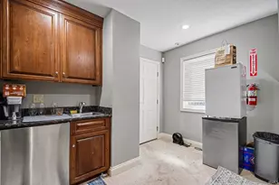 330 N Sunnyside Ave, South Bend, IN 46617 - Photo 27