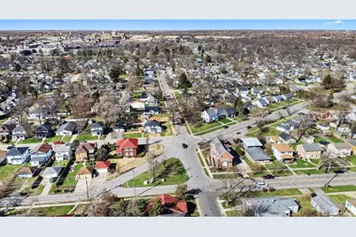 330 N Sunnyside Avenue, South Bend, IN 46617 - Photo 21