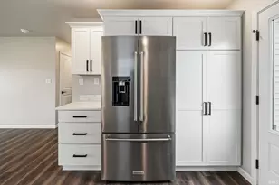 1502 Wilderness Tr, Osceola, IN 46561 - Photo 7