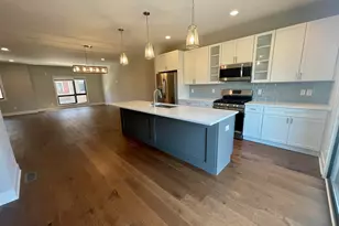 327 S Frances St, South Bend, IN 46617 - Photo 5