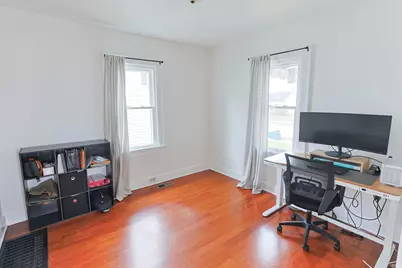 239 E Edgar Avenue, Mishawaka, IN 46545 - Photo 5