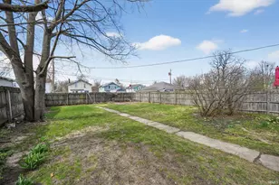 1805 S Douglas St, South Bend, IN 46613 - Photo 27