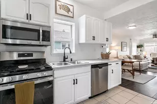 1749 Linden Ave, Mishawaka, IN 46544 - Photo 11