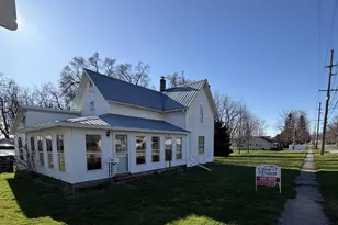 1101 N Huntington St, Syracuse, IN 46567 - Photo 3