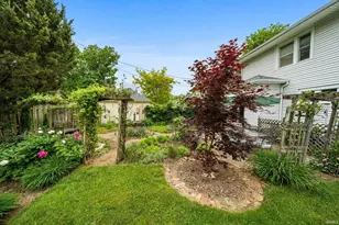 210 Wakewa Ave, South Bend, IN 46617 - Photo 27