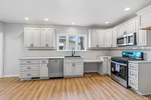 930 S 28th St, South Bend, IN 46615 - Photo 13