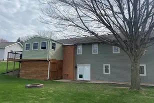 10281 Carriage Ct, Plymouth, IN 46563 - Photo 5