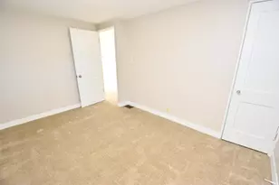 1629 E Bowman St St, South Bend, IN 46613 - Photo 7