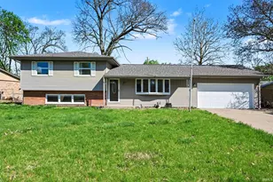 19195 Haviland Dr, South Bend, IN 46637 - Photo 1