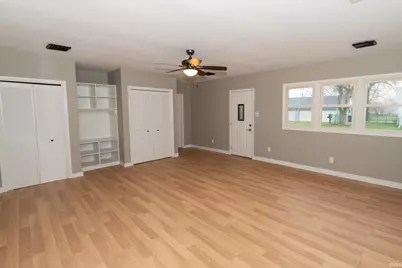 55301 Fairview Avenue, South Bend, IN 46628 - Photo 5