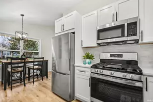 1123 Bissell St, South Bend, IN 46617 - Photo 9