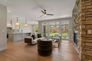 18071 Abington Ct, South Bend, IN 46637 - Photo 7