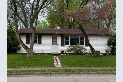 807 W Lowell Avenue, Mishawaka, IN 46545 - Photo 1