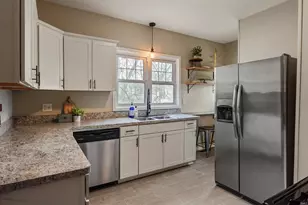 929 W Colfax Ave, South Bend, IN 46601 - Photo 11