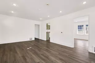 1202 S Twyckenham Dr, South Bend, IN 46615 - Photo 13