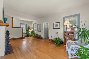 402 Parkovash Ave, South Bend, IN 46617 - Photo 11