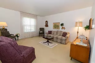 4915 Selkirk Dr, South Bend, IN 46614 - Photo 3