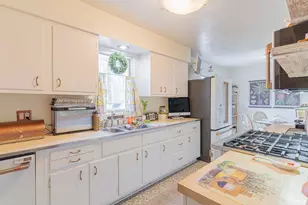 19275 Wedgewood Dr, South Bend, IN 46637 - Photo 11