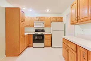 6410 Cedar Trail, South Bend, IN 46614 - Photo 7