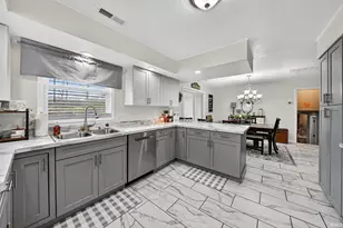 20911 Roycroft Dr, South Bend, IN 46614 - Photo 13