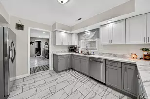 20911 Roycroft Dr, South Bend, IN 46614 - Photo 9