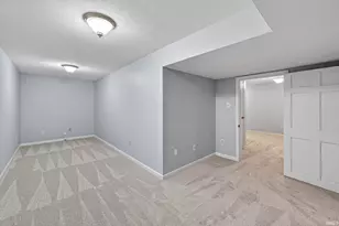 15891 S Lakeshore Dr, Granger, IN 46530 - Photo 25