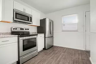 2126 S Scott St, South Bend, IN 46613 - Photo 9