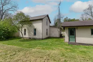 10999 Douglas Rd, Osceola, IN 46561 - Photo 3